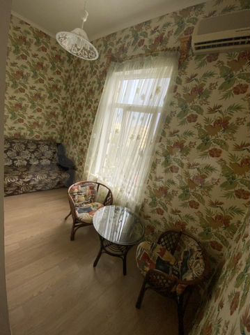 1-к. квартира, 42 м², 2/2 эт.