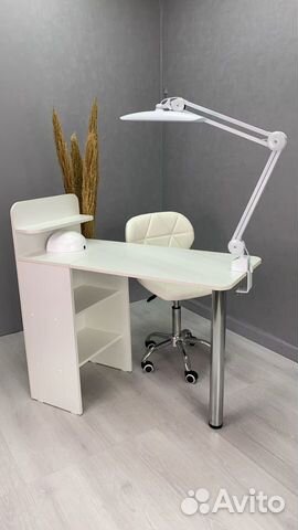 Маникюрный стол м1