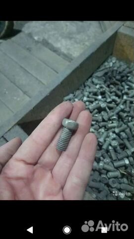 Болт 10*20