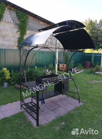 Мангал с крышей