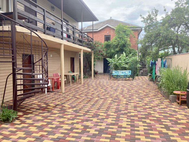 Комната 15 м² в 5-к., 2/2 эт.