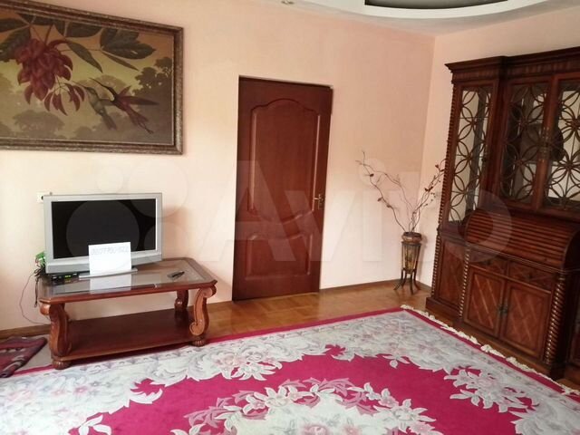 2-к. квартира, 50 м², 1/2 эт.