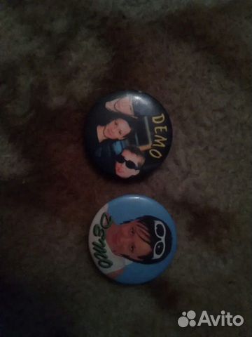 Значки Демо и Земфира