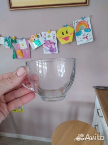 Кружки прозрачные, масленка, тарелки