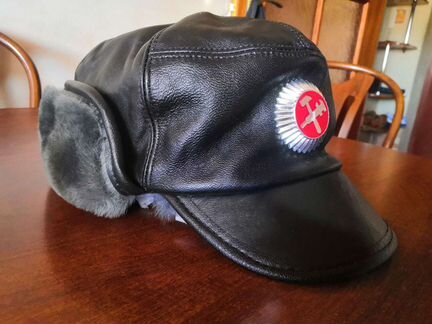 Мужская кожаная кепка