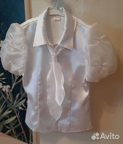 Продам блузку размер 134
