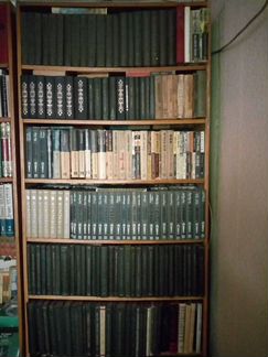 Домашняя библиотека продается