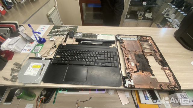 Ноутбук Dell inspiron 15 3521 на запчасти в разбор