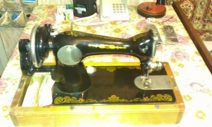 Швейная машинка - ретро
