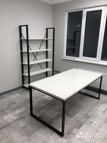 Стол в стиле лофт