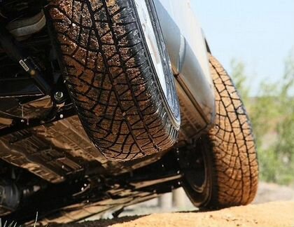 Новые Франц Michelin Latitude Cross R18 235 55 18