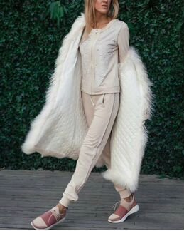 Жилет из натурального меха ламы