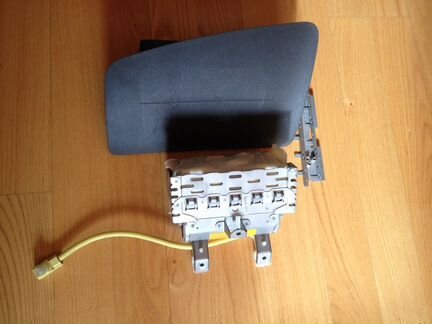 Подушка безопасности на Субару Форестер 2005 г