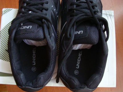 Кроссовки мужские р. 45