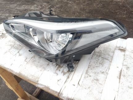 Левая фара Инфинити Q70 Y51 не адаптив