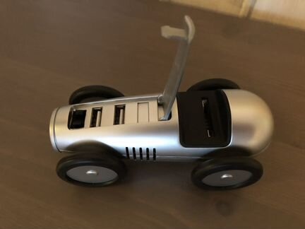 USB hub в виде автомобиля