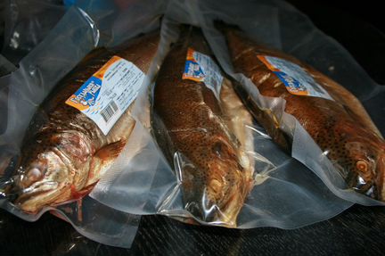 Горячего копчения форель