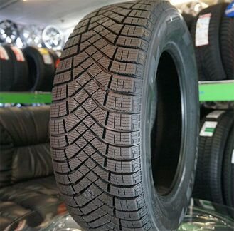 245/45 R18 100H Pirelli Ice Zero FR Новые
