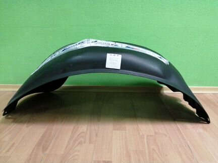 Подкрылок Mitsubishi Pajero Sport 2008-2016