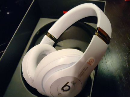 Beats Studio 3. Беспроводные наушники