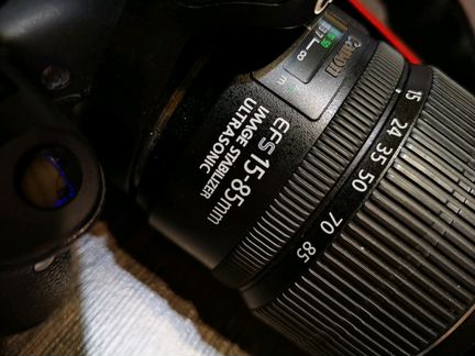 Фотоаппарат Canon 550D + Объектив Canon 15-85mm