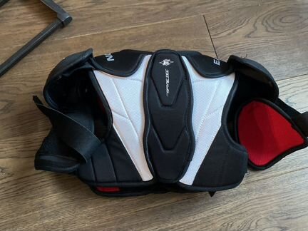Нагрудник easton medium