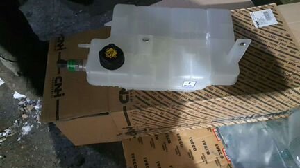 Расширительный бачок ивеко дейли 2012-2020 дв3.0