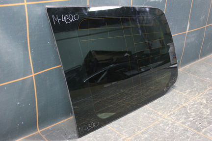 Стекло глухое- левое Toyota Land Cruiser 200