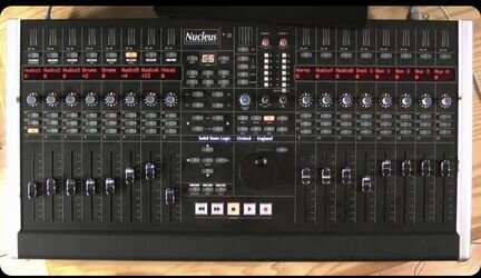 Микшерный пульт