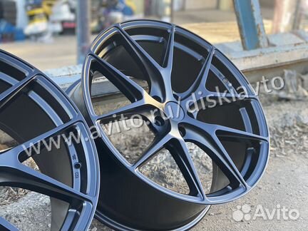 Новые диски HRE R20 5x112 на Merc 9J