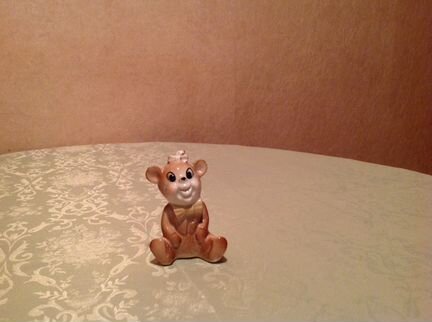 Фарфоровая фигурка,гдр, 9см