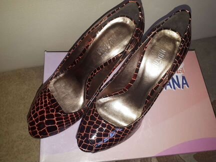 Туфли из лаковой кожи