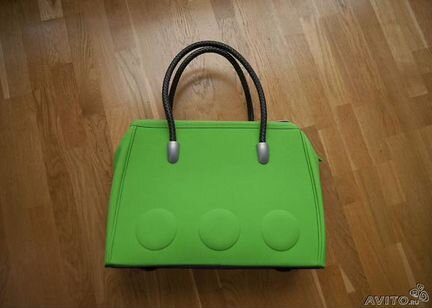 Новая сумка ярко-зеленого цвета