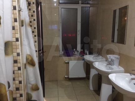 Комната 18 м² в > 9-к, 1/4 эт.