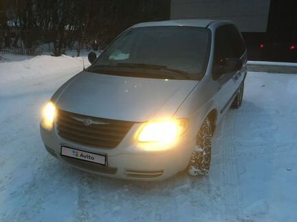 Chrysler Town & Country 3.3 AT, 2005, 142 000 км