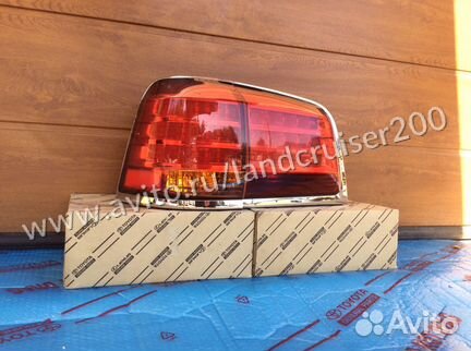 Задний левый фонарь LX570 Наружный