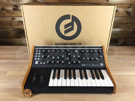Moog Subsequent 25 синтезатор в Наличии