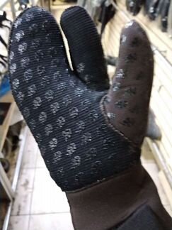 Перчатки неопреновые 8 мм. Scorpena