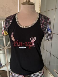 Комплект футболка и брижди(укорочённые брючки) 46