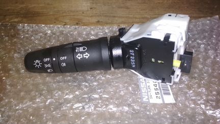 Переключатель света / поворотов Nissan
