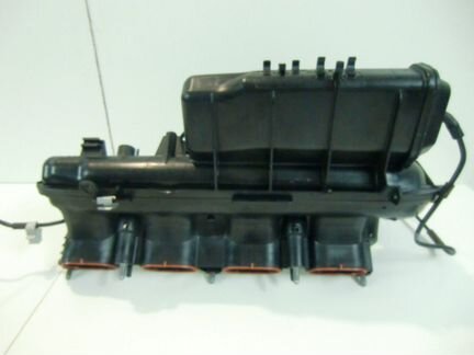 Впускной коллектор двигателя M274 Mercedes W212
