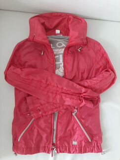 Лёгкая курточка Luhta