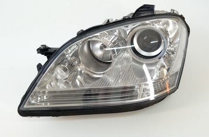 Фара галоген левая Мерседес W164 / ML164 2006г