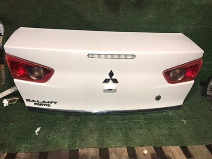 Крышка багажника задняя Mitsubishi Lancer X CY4A