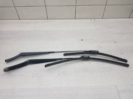 Поводки дворников Vw Golf 6 caxa 2012
