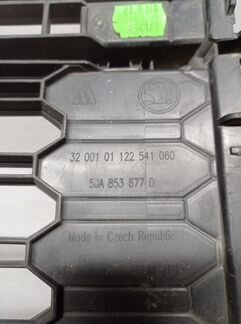 Решетка бампера переднего Skoda Rapid арт 06117