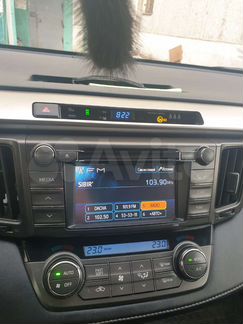 Головное устройство на toyota RAV4 2013года