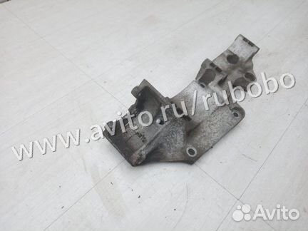 Кронштейн генератора Audi A3 8L AVU 2002