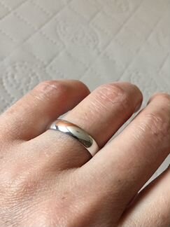 Серебряное кольцо новое