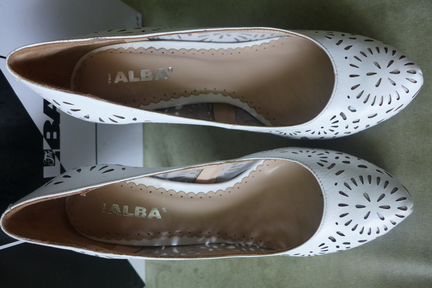 Белые кожаные туфли alba на шпильке